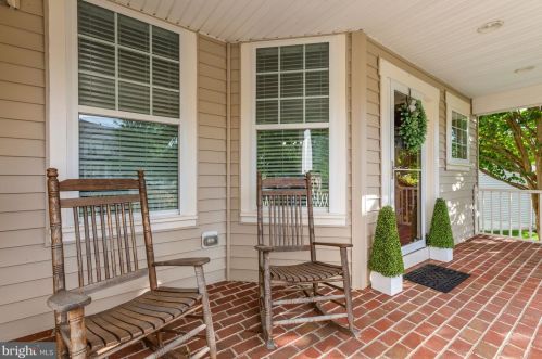 16465 Chattanooga Ln, Woodbridge, VA 22191-4458