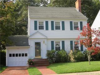 36 Fern St, New Haven, CT 06516-3613