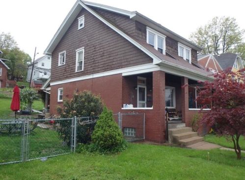 2116 Kenneth Ave, New Kensington, PA 15068-2145