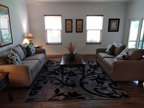2755 65th Dr, Vero Beach, FL 32966-4692