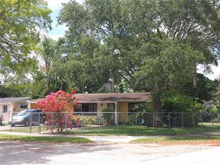 9805 164th Ter, Miami, FL 33157-3330