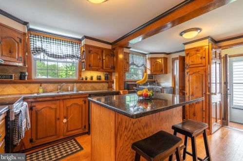 325 Moreland Rd, Willow Grove PA  19090-3507 exterior