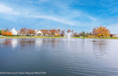 16 Wellington Ln, Lakewood NJ  08701-5736 exterior