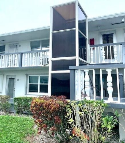 68 Chatham C, West Palm Beach, FL 33417-1812