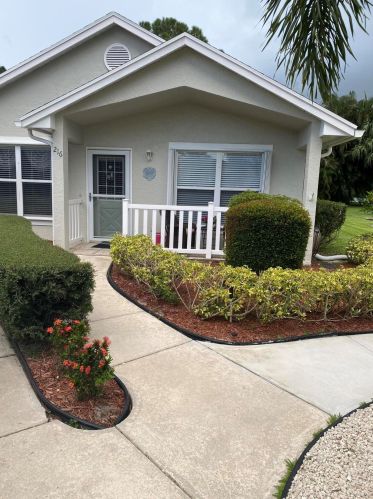 216 Zanzibar Pl, Fort Pierce, FL 34986-1754