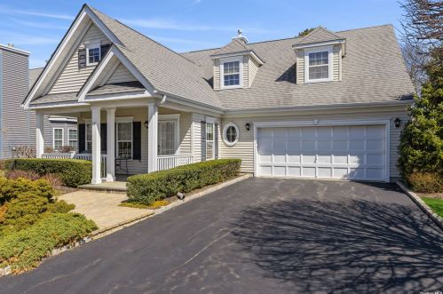 22 Golden Spruce Dr, Baiting Hollow NY  11933-1490 exterior