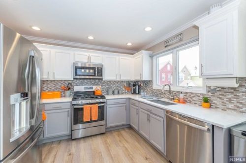 89 Plauderville Ave, Outwater, NJ 07026-2222