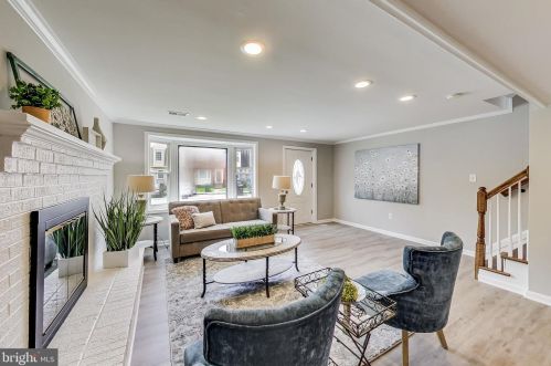 3211 Birchdale Sq, Woodbridge VA  22193-1319 exterior