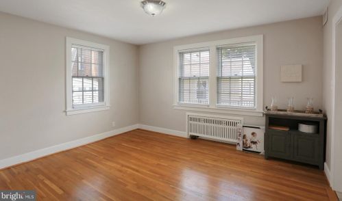 204 Forney Ave, Hanover PA  17331-2919 exterior