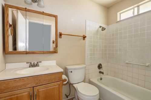 945 Quiet Way, Rio Linda CA  95673-1520 exterior