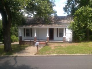300 Lucky St, Easley, SC 29640-1628