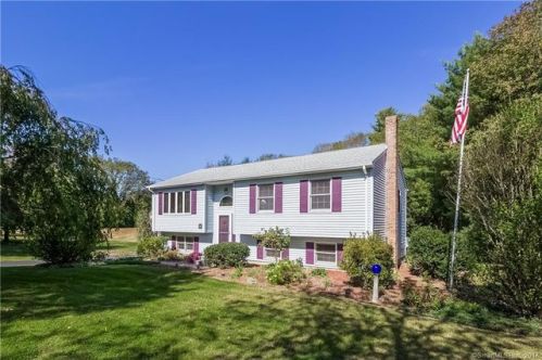 152 Lake Hayward Rd, Colchester, CT 06415-1813
