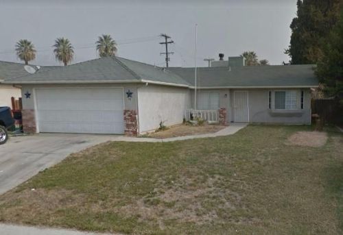 68 Martin St, Porterville, CA 93257-4290