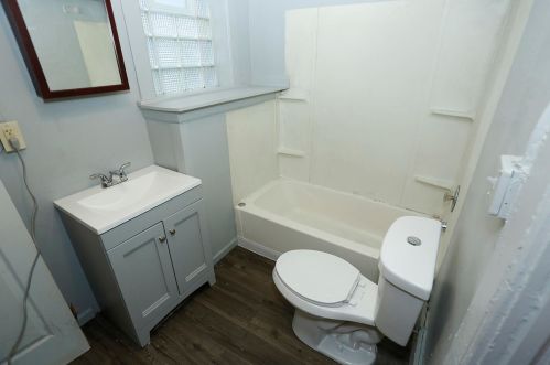 606 Locust St, Milwaukee WI 53212-2545 exterior