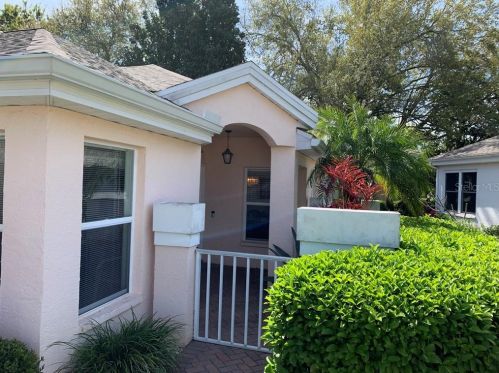 612 Masterpiece Dr, Ruskin, FL 33573-6566