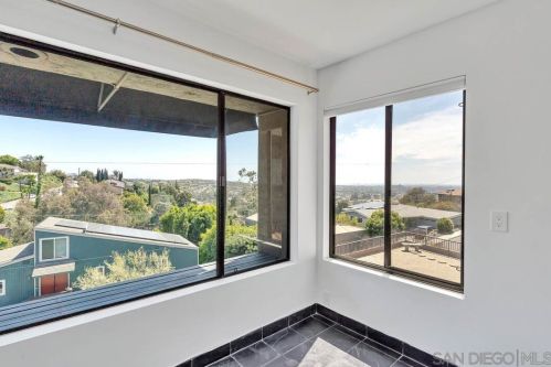 7949 Pasadena Ave, La Mesa CA  91941-7878 exterior