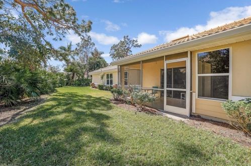 337 Emerald Bay Cir, Naples, FL 34110-8667