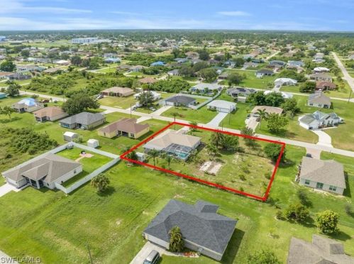 5012 Bywood St, Lehigh Acres, FL 33971-6580