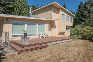 10551 Yaquina Bay Rd, Toledo, OR 97391-9526