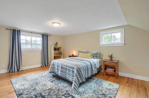 335 Simpson Pl, Peekskill NY  10566-4521 exterior