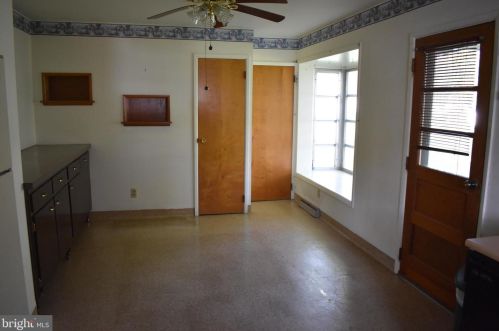 49 Clarence Ave, Shoemakersville, PA 19555-1101
