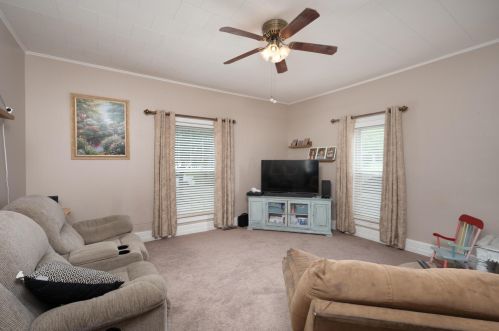 327 Willow St, Marion OH  43302-4043 exterior