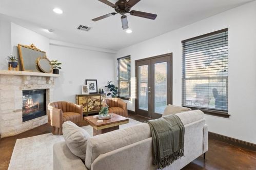 302 Deepwood Dr, Georgetown TX 78628-8305 exterior