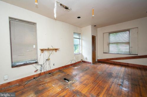 568 Spruce St, Camden NJ  08103-2131 exterior