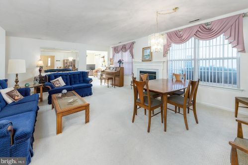 716 Cascade Dr, Mount Laurel NJ  08054-4956 exterior