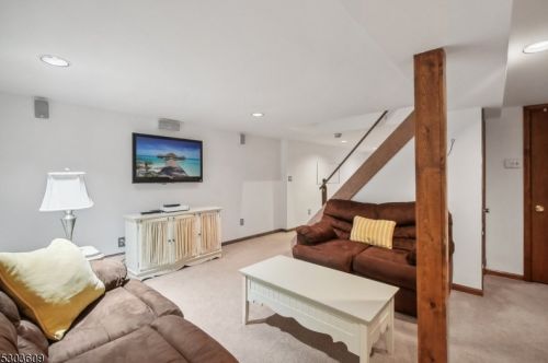 1504 Pine Grove Ave, Westfield NJ  07090-2225 exterior