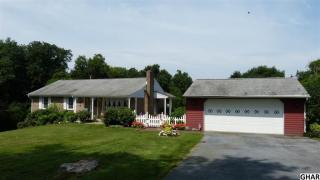 419 Pine Hill Rd, Hummelstown, PA 17036-8019