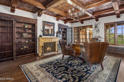 41 Biltmore Est, Phoenix AZ 85016-2819 exterior