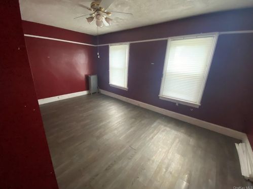 34 10th Ave, Mount Vernon, NY 10550-1905