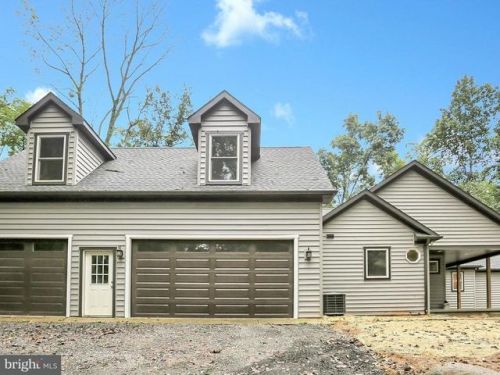 960 Jubilee Ln, Swatara, PA 17033-9129