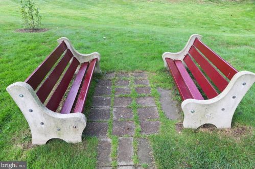 301 Byberry Rd, Philadelphia PA 19116-1947 exterior