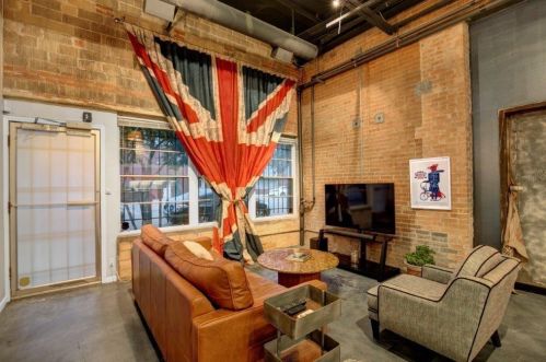 3024 Commerce St, Dallas, TX 75226-2517
