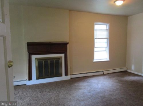 5526 Mascher St, Philadelphia, PA 19120-2918