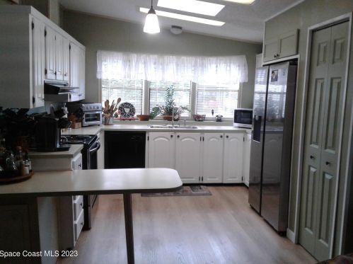 815 Bougainvillea Cir, Sebastian FL  32976-7682 exterior