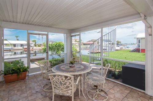 3325 Gulf Winds Cir, Brooksville FL  34607-3027 exterior