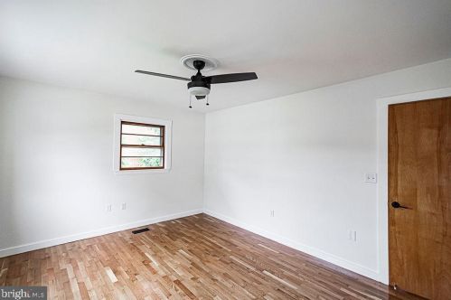 415 Liberty St, Charles Town WV  25414-1827 exterior