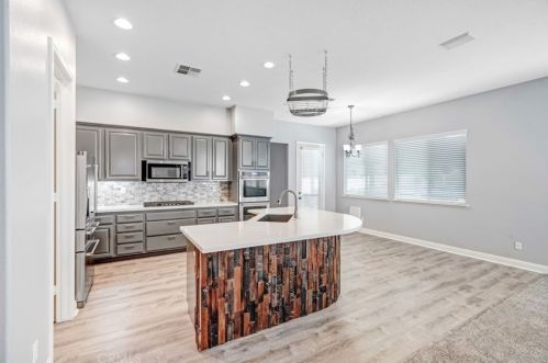 21046 Cashew St, Wildomar CA  92595-7544 exterior