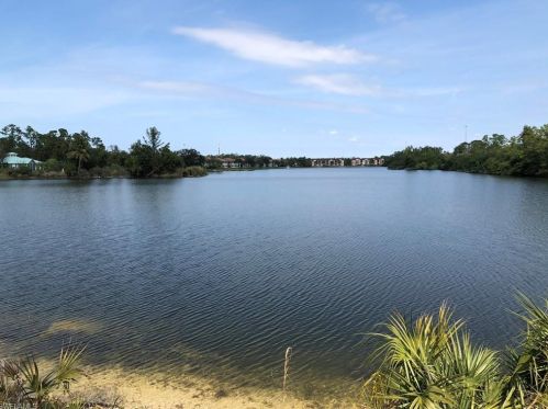 1078 Albany Ct, Naples FL  34105-4814 exterior