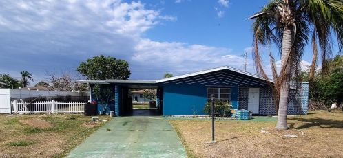 905 Bougainvillea Rd, Lehigh Acres, FL 33936-6403