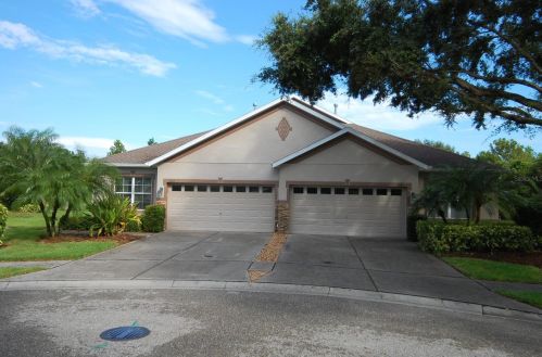 7402 Surrey Wood Ln, Ruskin, FL 33572-1533