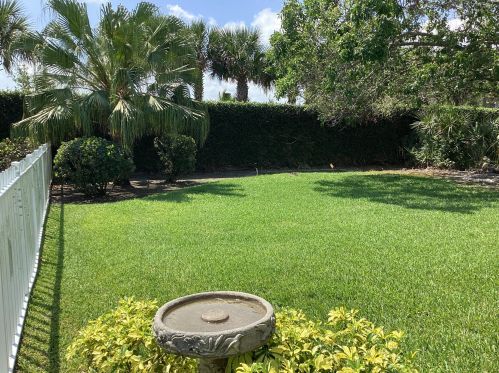 1542 Amherst Dr, Fort Pierce FL  34986-2450 exterior