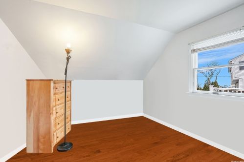 309 12th St, Babylon NY  11704-3106 exterior