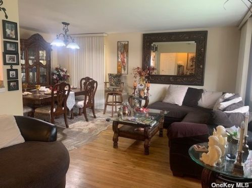 134 24th St, Wheatley Heights NY  11798-2108 exterior
