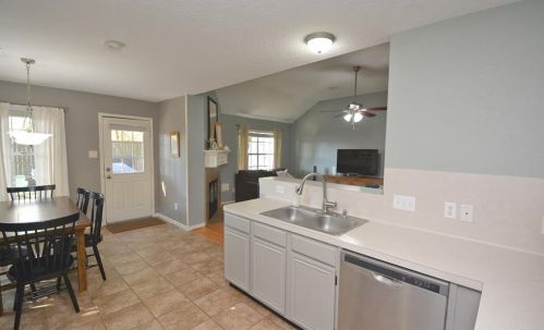 1305 Wisdom Dr, Deer Park TX  77536-5996 exterior