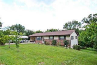 736 Oxford Dr, Newport, TN 37821-4342