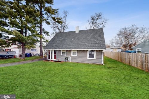 63 Pembrook Ln, Willingboro, NJ 08046-2711